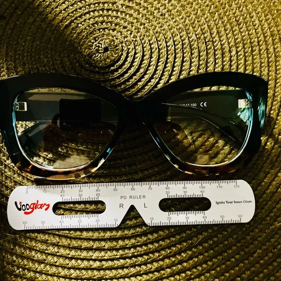 Funky glasses frames - Picture 2 of 4